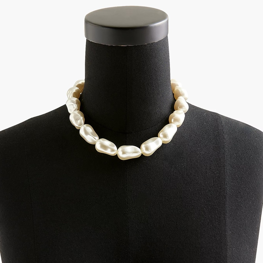 NWT J.Crew Baroque Large Pearl Statement Necklace - Picture 3 of 4